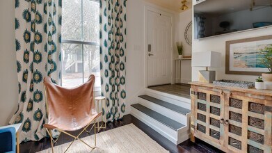 414 E Gaston St in Savannah, GA - Building Photo - Building Photo