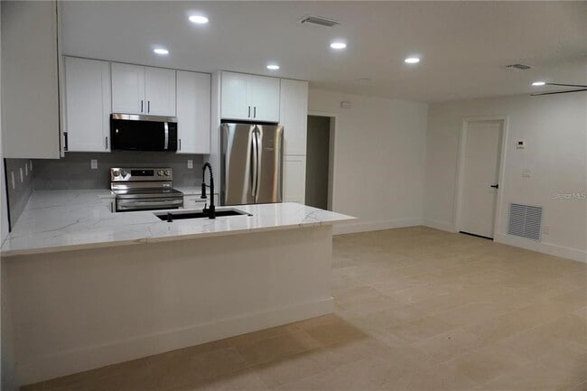 240 W Palmetto Ave in DeLand, FL - Building Photo - Building Photo