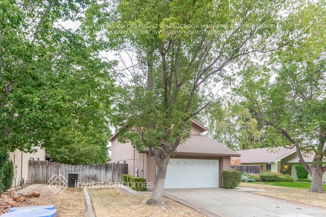 3374 Zenobia Way in Sacramento, CA - Building Photo - Building Photo