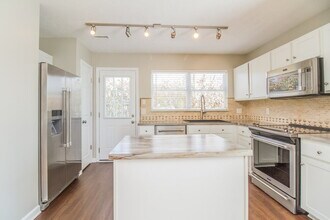 2300 Crescent Valley Pl in Nashville, TN - Building Photo - Building Photo