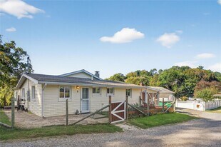 9 Wickes Ln in Wappingers Falls, NY - Building Photo