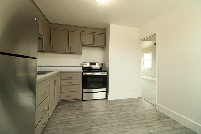 4360 W 5700 S in Salt Lake City, UT - Building Photo - Building Photo