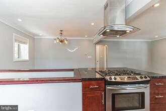 1316 S Buchanan St in Arlington, VA - Building Photo - Building Photo