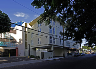 1381 Queen Emma St in Honolulu, HI - Building Photo - Building Photo