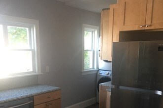 19 New Hampshire Ave, Unit 3 in Somerville, MA - Foto de edificio - Building Photo