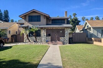 4823 5th Ave, Unit 1/2 in Los Angeles, CA - Foto de edificio - Building Photo