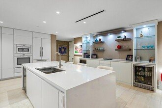 200 SE Mizner Blvd, Unit 216 in Boca Raton, FL - Building Photo - Building Photo