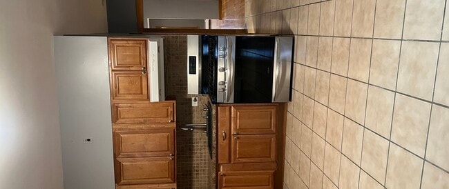 5110 W Hutchinson St in Chicago, IL - Building Photo - Building Photo