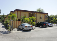 12133 NE 5th Ave in North Miami, FL - Foto de edificio - Building Photo