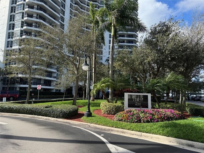 property at 3530 Mystic Pointe Dr