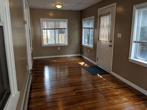 132 George St, Unit 2 in Medford, MA - Building Photo - Building Photo