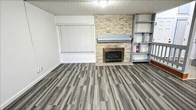 7316 S Dairy Ashford Rd in Houston, TX - Building Photo - Building Photo