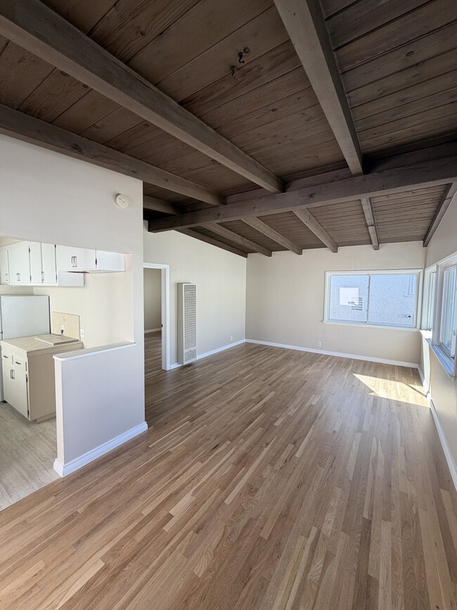 221 Marine Ave