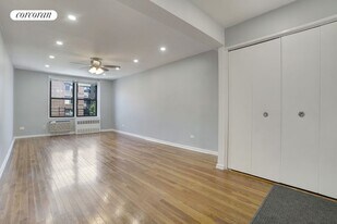 35-20 Leverich St in Queens, NY - Building Photo