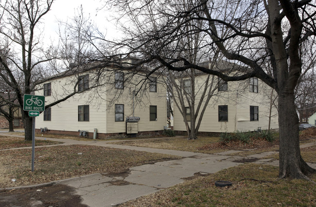 Maple Leaf Apartments in Bartlesville, OK - Foto de edificio - Building Photo