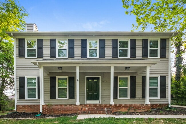 11025 Ballards Pond Ln in Matthews, NC - Foto de edificio - Building Photo