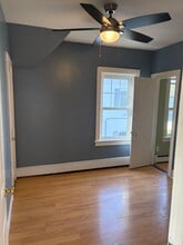 31 Blaine St, Unit 2 in Brockton, MA - Foto de edificio - Building Photo