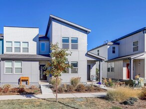 16199 E Elk Dr in Denver, CO - Building Photo - Building Photo