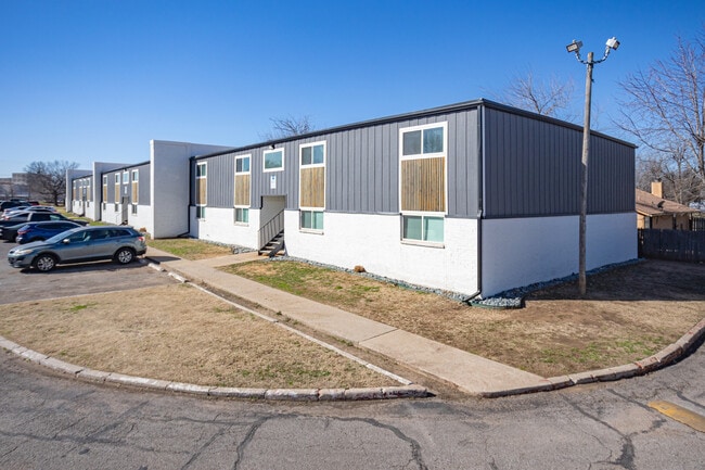 Chestnut Flats in Oklahoma City, OK - Building Photo - Building Photo