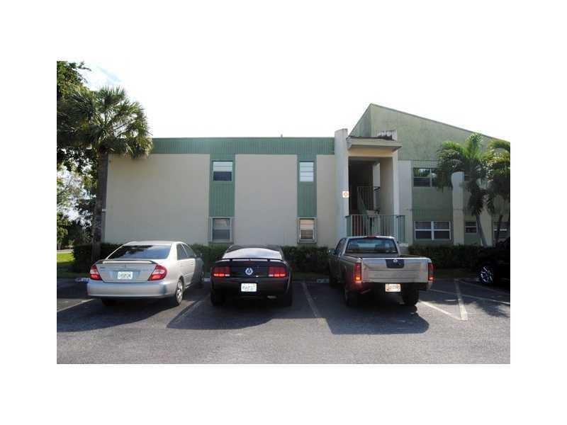 4273 NW 89th Ave, Unit 4273 in Coral Springs, FL - Building Photo