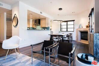 718 Croft Ave in Los Angeles, CA - Building Photo - Building Photo