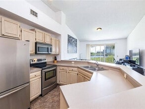 1109 Normandy Trace Rd, Unit 1109 in Tampa, FL - Building Photo - Building Photo