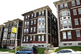 4718-4722 Chestnut St Apartments