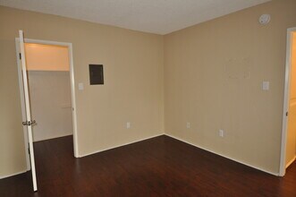 14120 Hamlin St in Los Angeles, CA - Building Photo - Building Photo