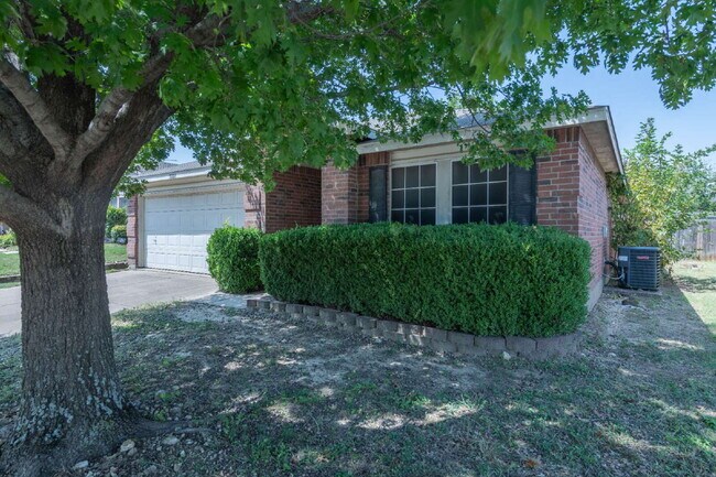 5221 Prestwick Dr in Fort Worth, TX - Building Photo - Building Photo