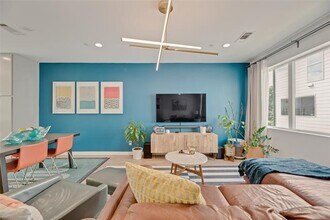 4705 Bryan St in Dallas, TX - Building Photo - Building Photo