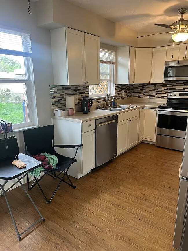 property at 1492 Garywood Ave