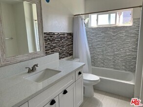 3568 S Budlong Ave in Los Angeles, CA - Building Photo - Building Photo