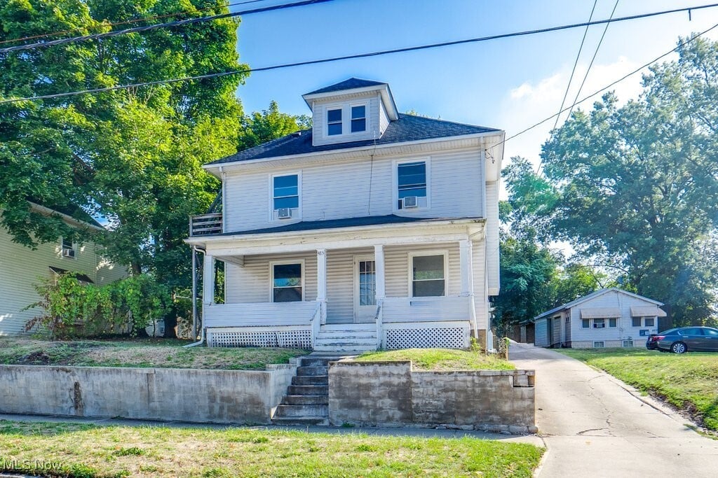 485 Allyn St in Akron, OH - Foto de edificio