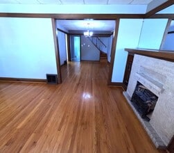 3117 N Mango Ave in Chicago, IL - Building Photo - Building Photo