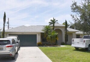 4542 SW Savona Blvd in Port St. Lucie, FL - Building Photo