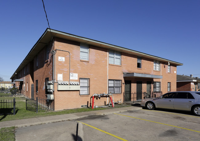 Hidden Creek Apartments in Dallas, TX - Foto de edificio - Building Photo