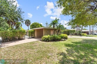5930 NE 21st Dr in Fort Lauderdale, FL - Building Photo - Building Photo