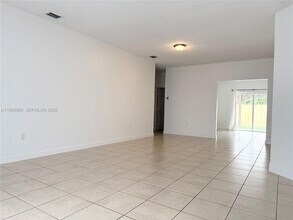 13424 SW 122nd Ave in Miami, FL - Building Photo - Building Photo
