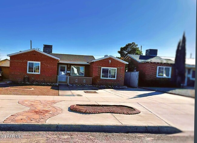 4016 Hamilton Ave in El Paso, TX - Building Photo - Building Photo