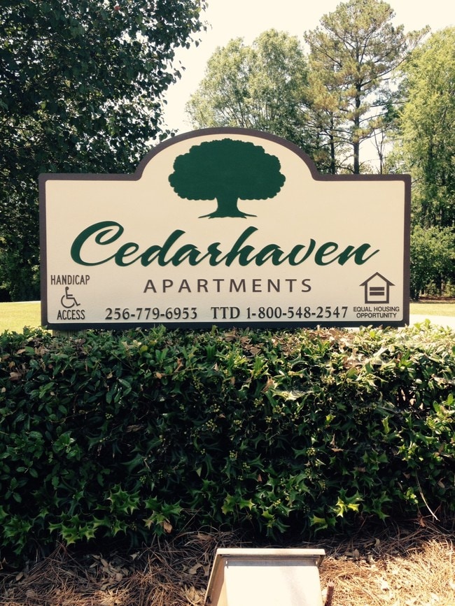 Cedarhaven in Cedar Bluff, AL - Foto de edificio - Building Photo