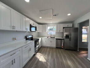 1731 Ave C NE in Winter Haven, FL - Foto de edificio - Building Photo