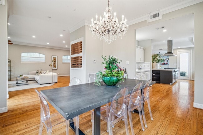 1502 Whispering Pines Dr in Houston, TX - Building Photo - Building Photo