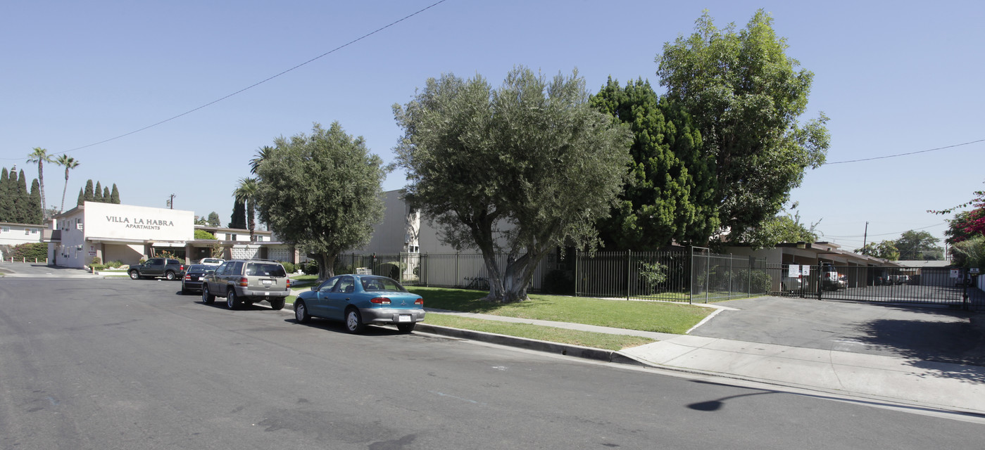 Villa La Habra Apartments in La Habra, CA - Building Photo