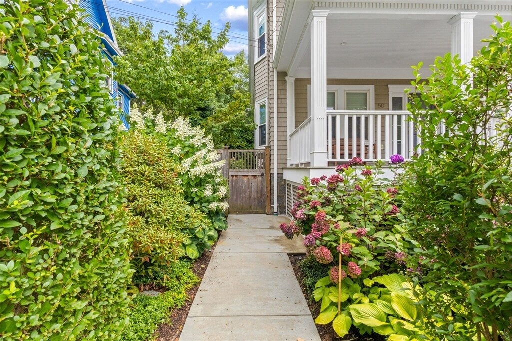 50 Columbia St in Brookline, MA - Building Photo