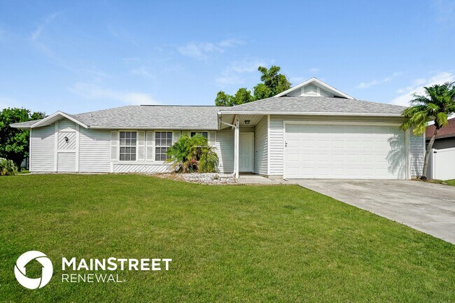 property at 814 SW 10th Pl