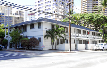 349 Hobron Ln in Honolulu, HI - Building Photo - Building Photo