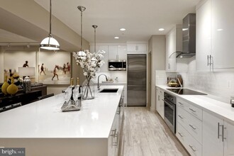 322 Adolf Cluss Ct SE in Washington, DC - Building Photo - Building Photo