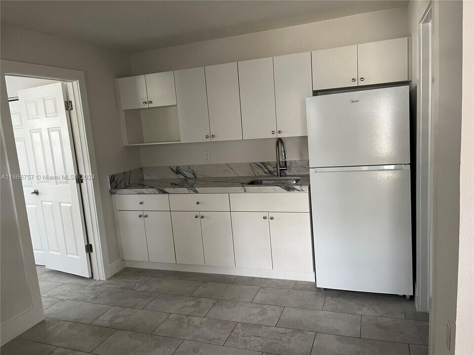 7675 NW 3rd Ave-Unit -2 in Miami, FL - Building Photo