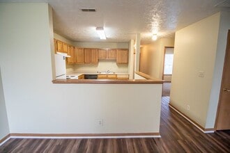 2858-2860 Plaza Ct in Lafayette, IN - Building Photo - Building Photo