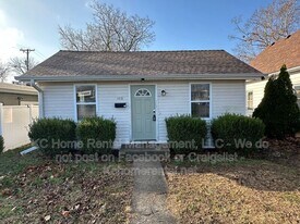 1903 W 43rd Pl in Kansas City, KS - Building Photo